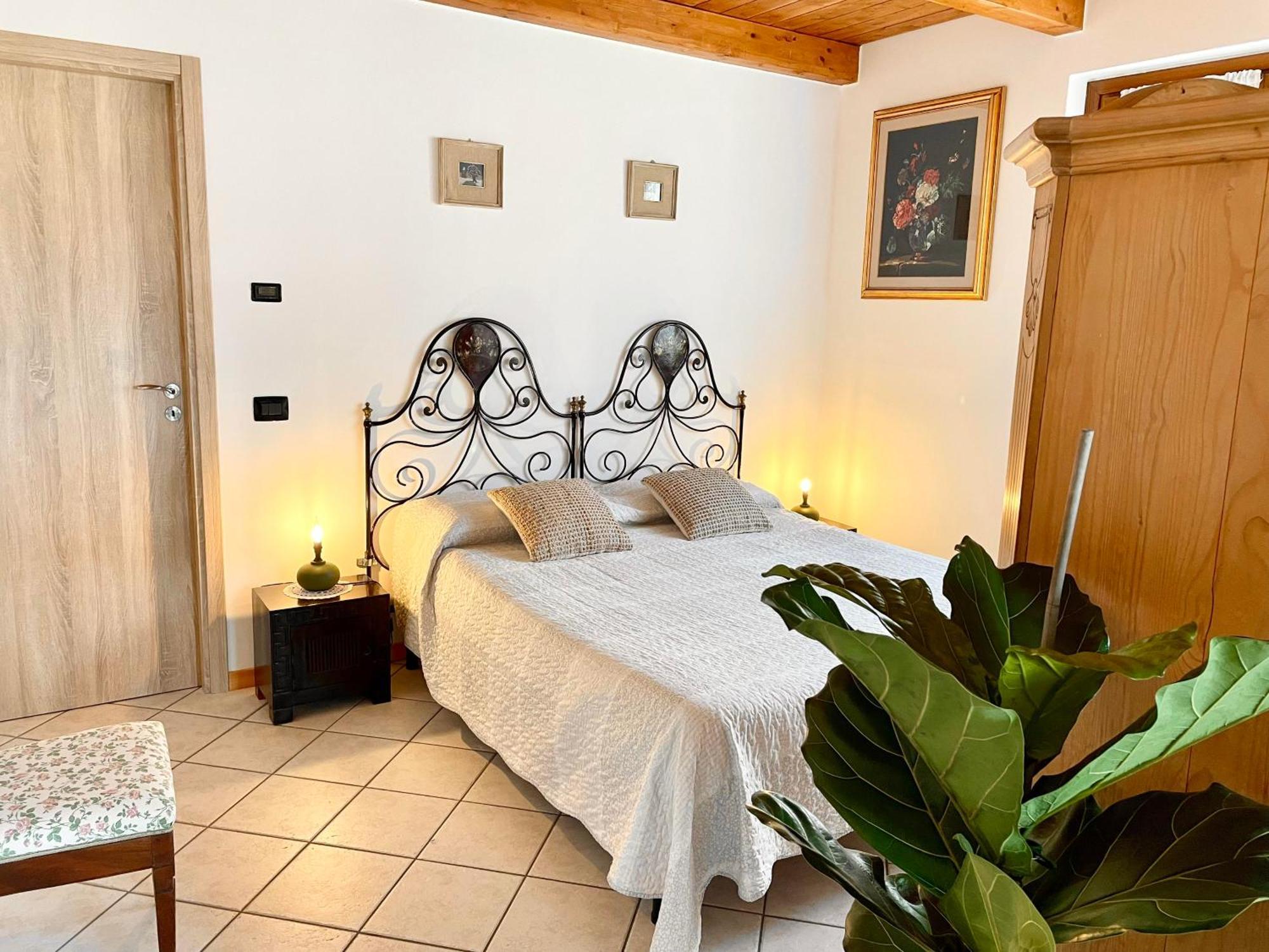 Bb10 Oasi Guest House Arona Exterior photo